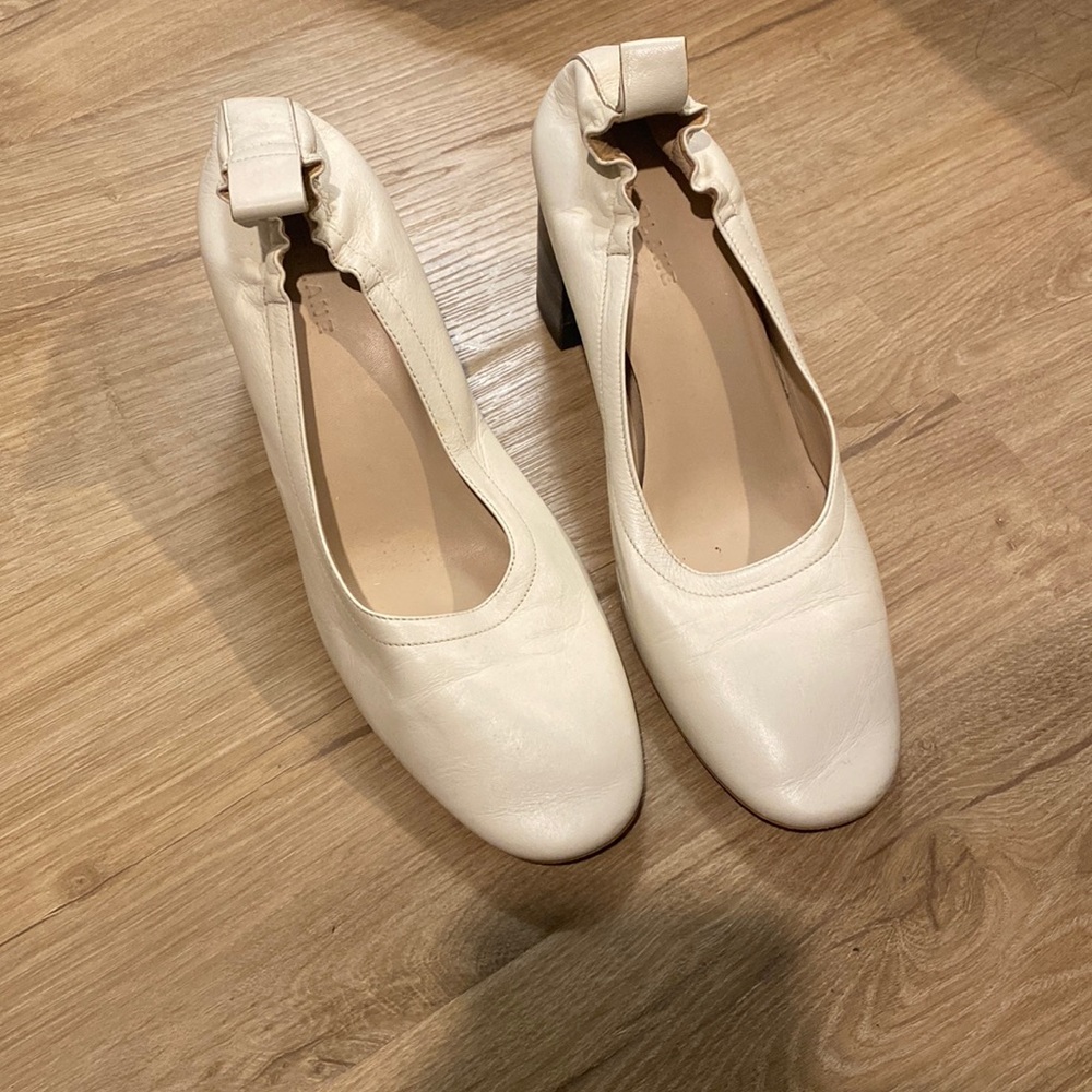 EVERLANE day heel in bone STACKED size 9